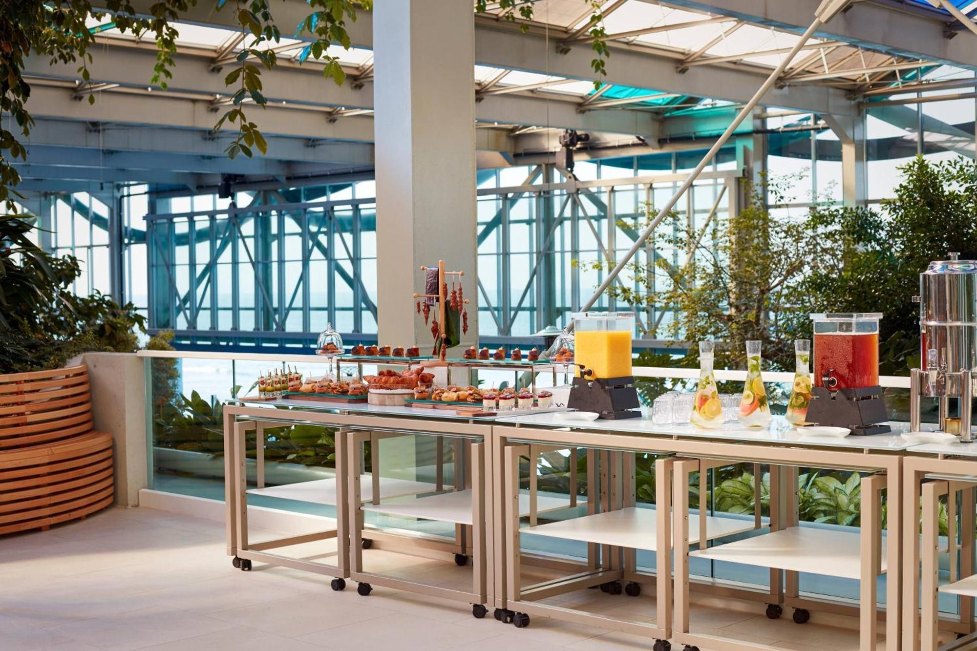 Paragraph Resort & Spa Shekvetili, Autograph Collection Exterior foto The Sky Bar